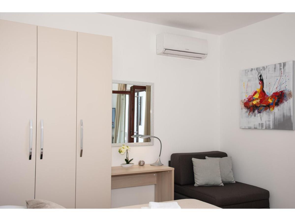 White Diamond Apartamento Vrsi Exterior foto